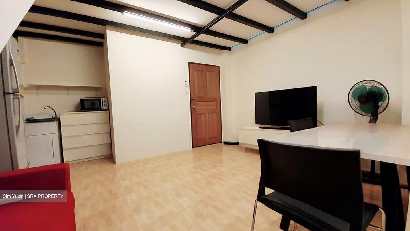 Bedok Shopping Complex (D16), Apartment #557855141